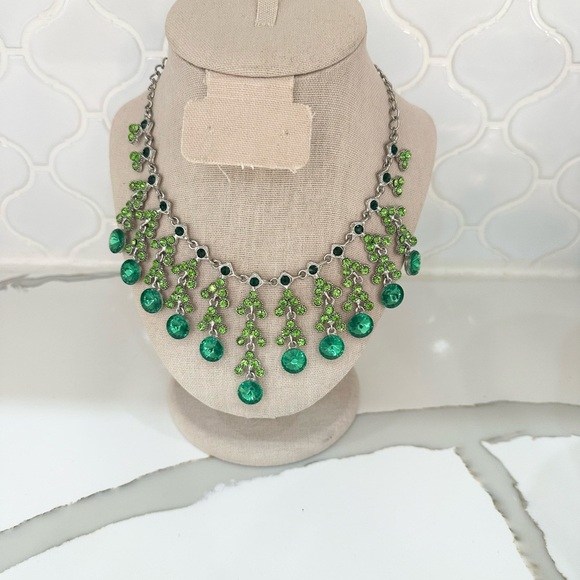 Vintage Uranium Green Glass Rhinestone Statement Necklace - Picture 6 of 9